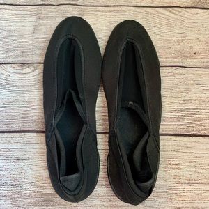 Water shoes slide on for women